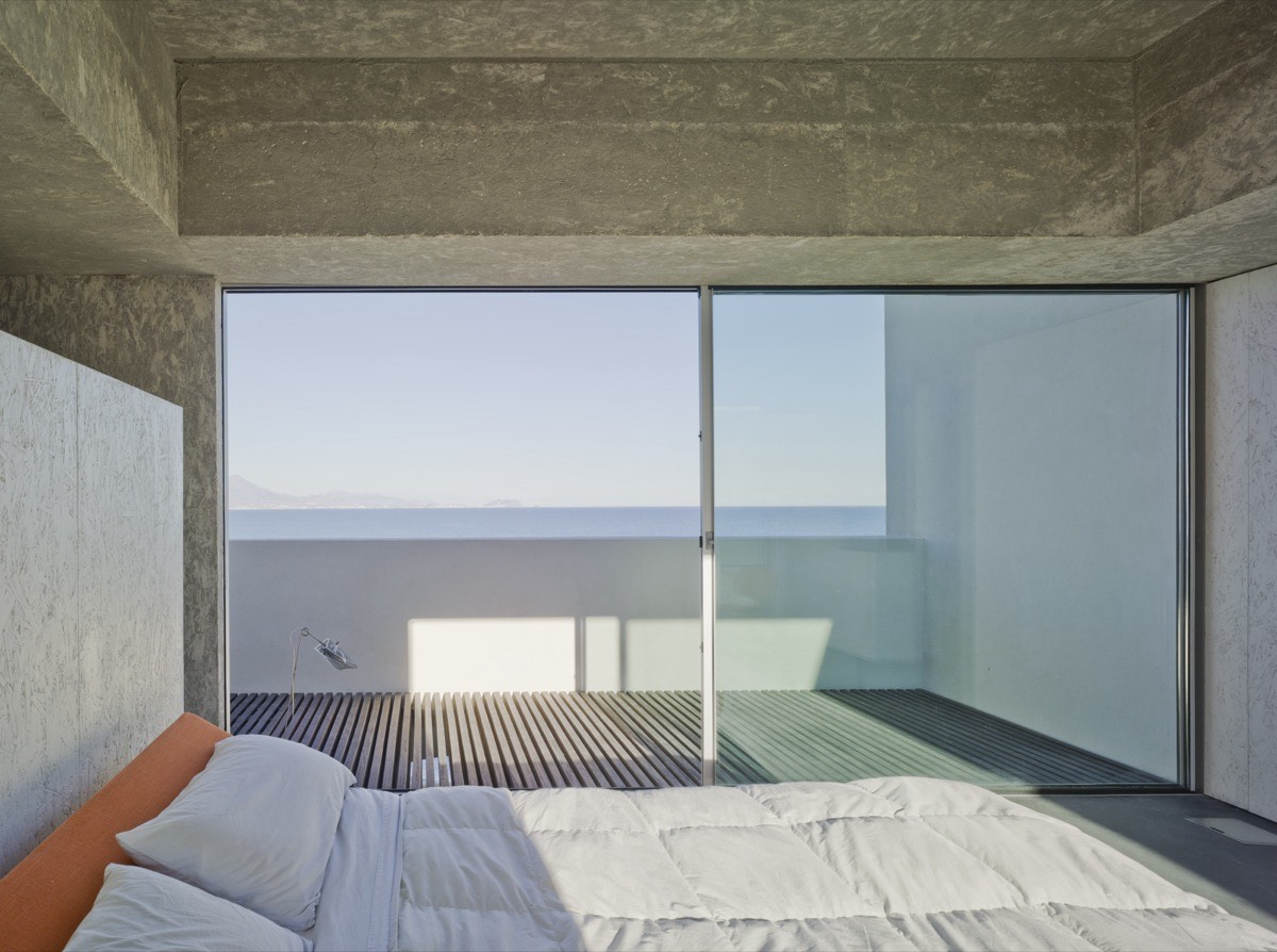 APX20 Ultra Slim sliding door