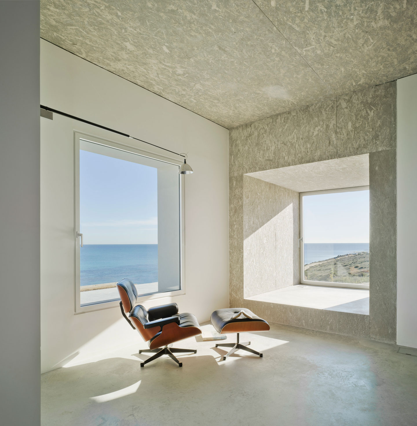 APX70 Tilt and Turn Aluminium Window