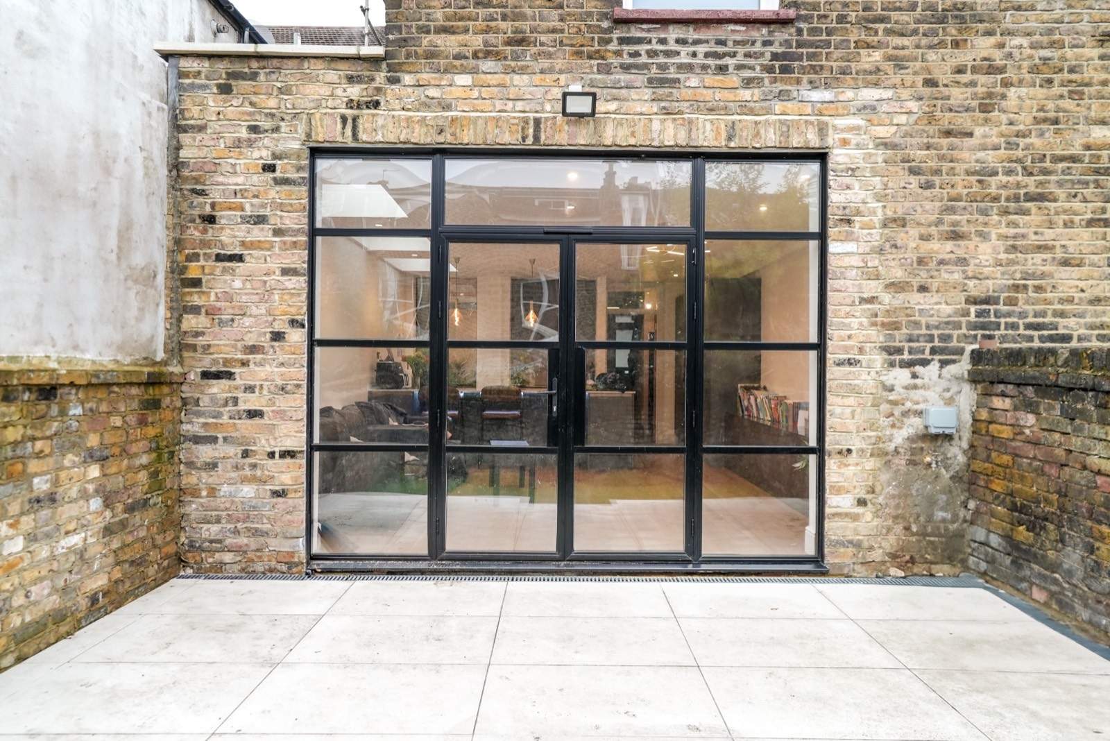 Purves Road interior