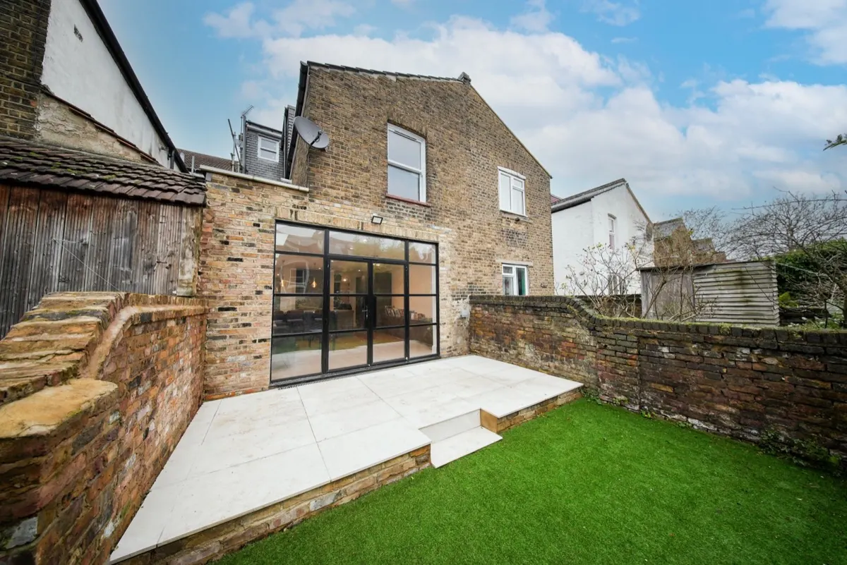 Purves Road additional view